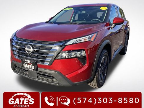 Used 2024 Nissan Rogue SV image 5
