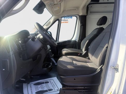 Used 2025 RAM ProMaster 2500 FWD image 10
