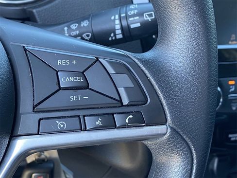 Used 2020 Nissan Rogue Sport S image 30