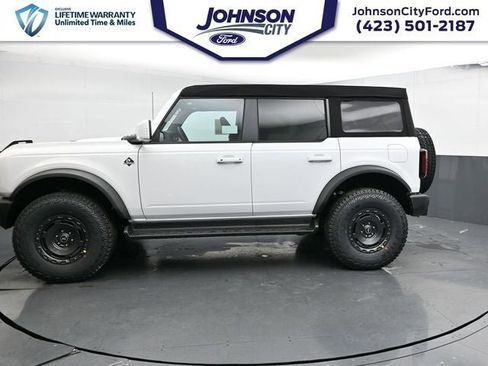 New 2025 Ford Bronco Outer Banks w/ Sasquatch Package image 7