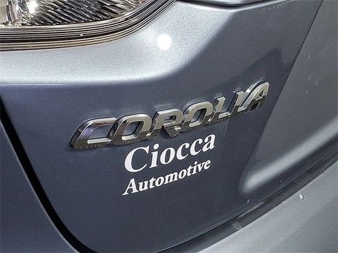 Used 2022 Toyota Corolla LE image 28