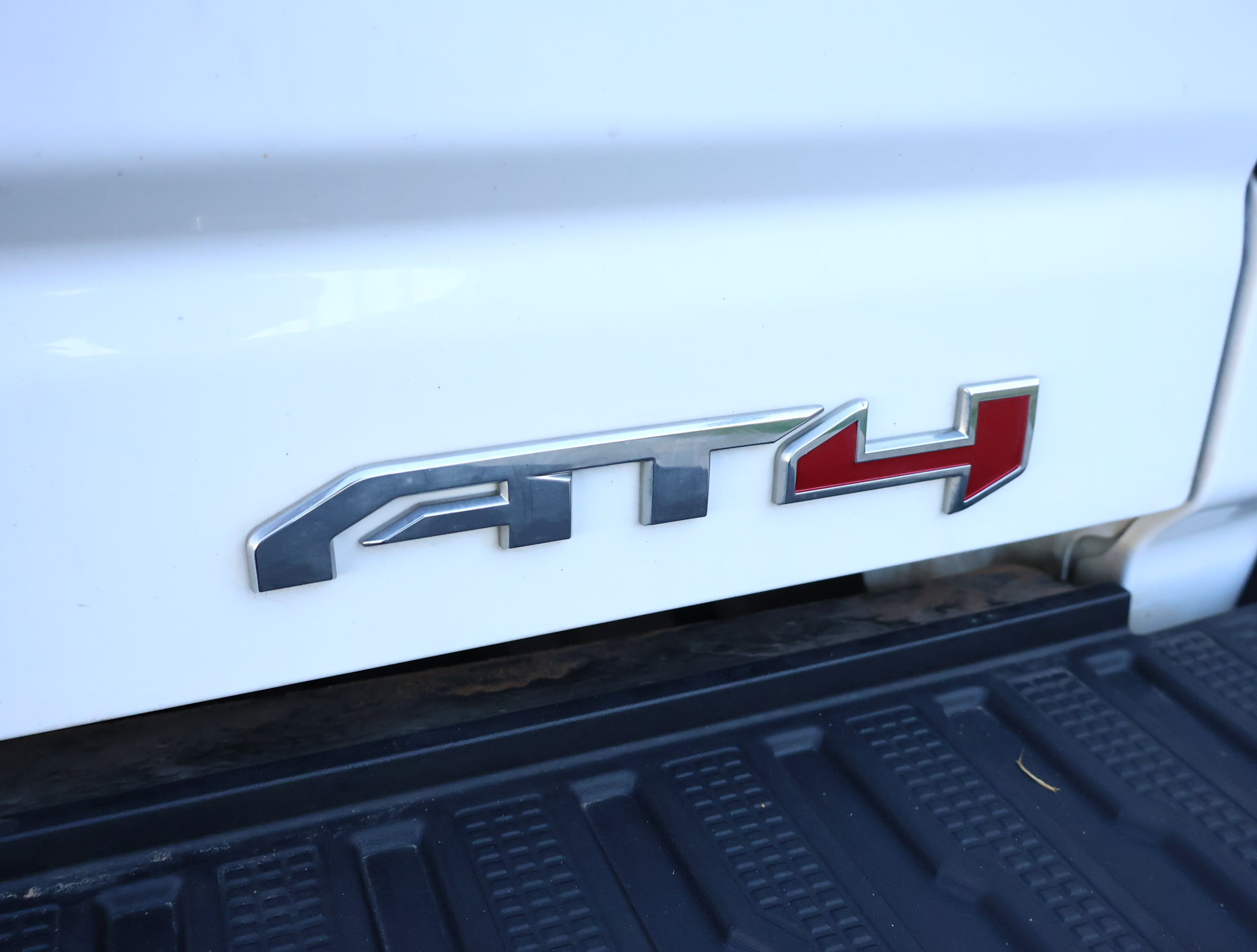 Used 2023 GMC Sierra 2500 AT4 w/ AT4 Preferred Package AWD/4WD image 33