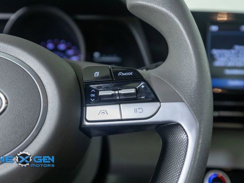 Used 2021 Hyundai Elantra SEL FWD image 15