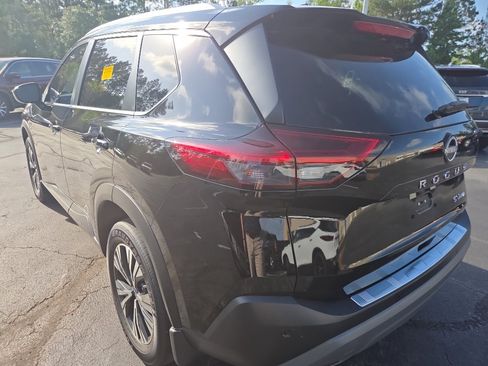 Used 2023 Nissan Rogue SV w/ SV Premium B Package AWD/4WD image 4