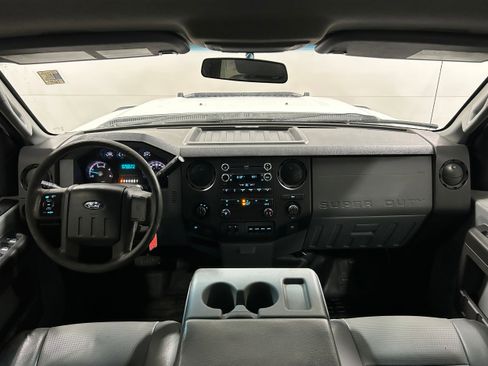Used 2015 Ford F350 XL w/ Power Equipment Group image 9