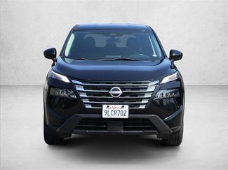 Used 2024 Nissan Rogue SV FWD video 2