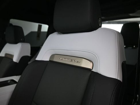 New 2025 GMC Hummer EV 2X w/ LPO, Dark Essentials Package image 19