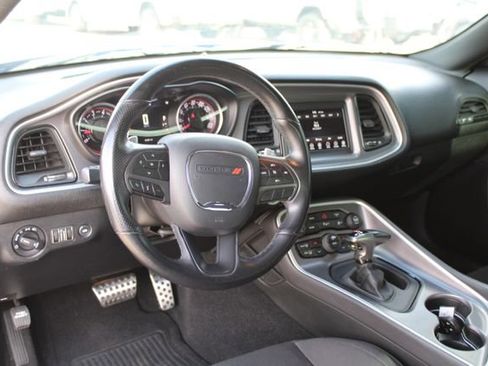 Used 2019 Dodge Challenger R/T RWD image 16