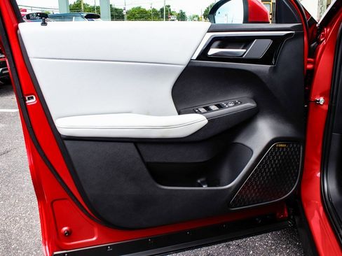 New 2025 Mitsubishi Outlander SE image 8