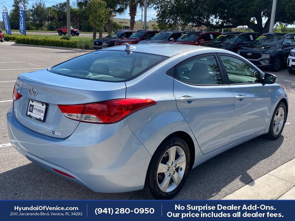Used 2013 Hyundai Elantra GLS w/ Preferred Pkg FWD image 9