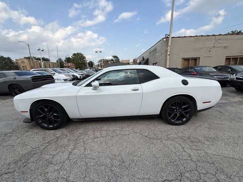 Used 2019 Dodge Challenger GT w/ Blacktop Package RWD image 7