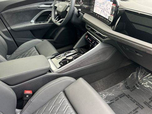 New 2025 Audi SQ5 Premium Plus image 15