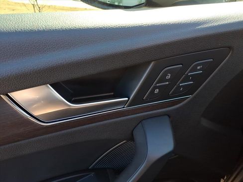 Used 2021 Audi Q5 2.0T Premium Plus w/ Premium Plus Package image 17