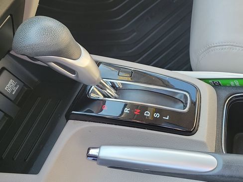 Used 2015 Honda Civic Hybrid Sedan image 28