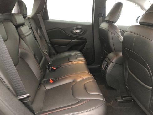 Used 2019 Jeep Cherokee Trailhawk w/ Trailer Tow Group image 19