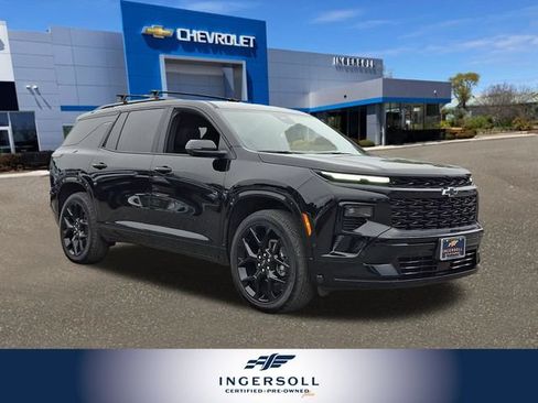 Used 2026 Chevrolet Traverse RS w/ LPO, Floor Liner Package AWD/4WD image 1