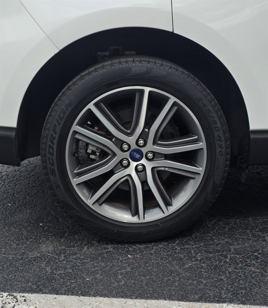Used 2022 Ford Edge Titanium AWD/4WD image 42