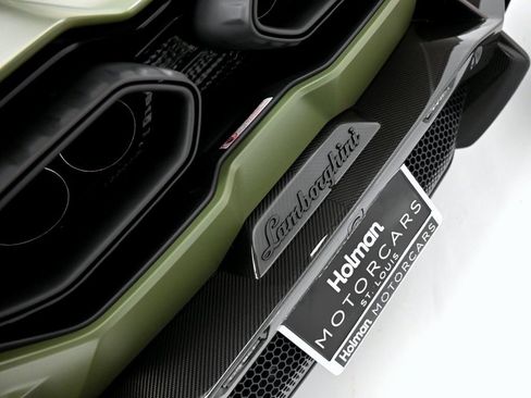 Used 2025 Lamborghini Revuelto AWD/4WD image 19