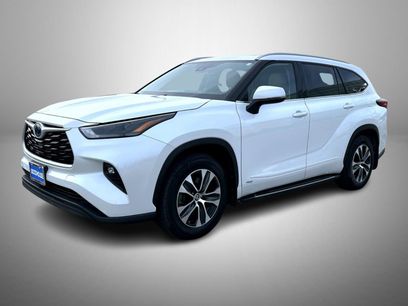 Used 2022 Toyota Highlander XLE
