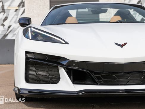 Used 2023 Chevrolet Corvette Z06 image 4
