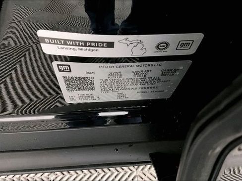 Used 2025 Buick Enclave Preferred w/ Power Package image 37