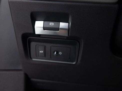 Used 2020 Land Rover Range Rover Evoque S image 36