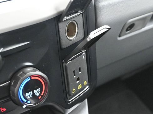 Used 2023 Ford F250 XLT w/ Black Appearance Package image 18