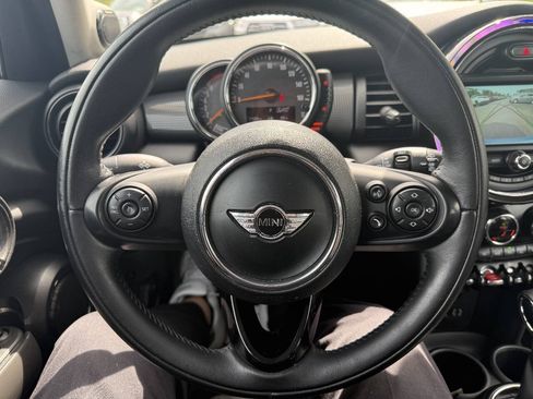 Used 2016 MINI Cooper 4-Door Hardtop FWD image 21