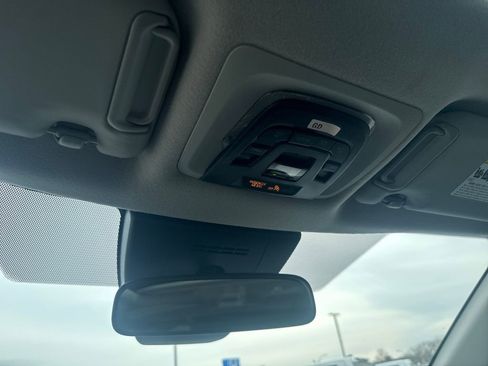 Used 2025 Toyota Corolla Cross LE w/ Moonroof Package image 29