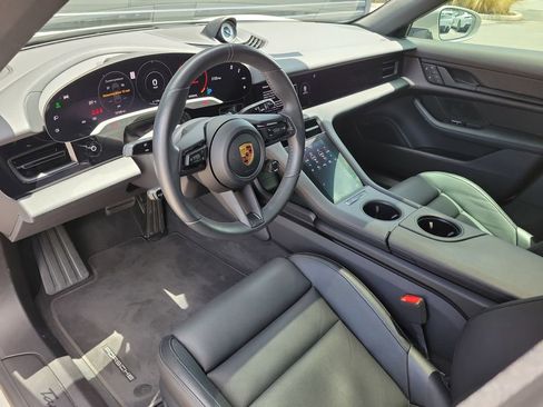 Certified 2022 Porsche Taycan 4 Cross Turismo AWD/4WD image 5