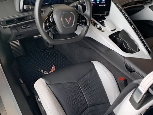 Used 2023 Chevrolet Corvette Stingray Preferred Cpe w/ Z51 Performance Package image 14