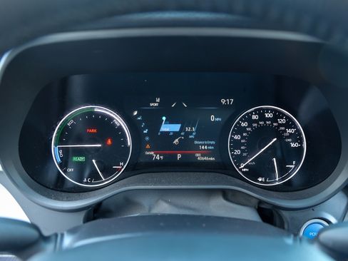 Certified 2023 Toyota Sienna Limited FWD image 16
