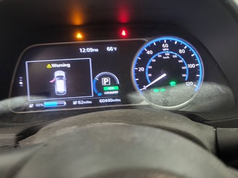 Used 2018 Nissan Leaf SL w/ SL Technology Package FWD image 10