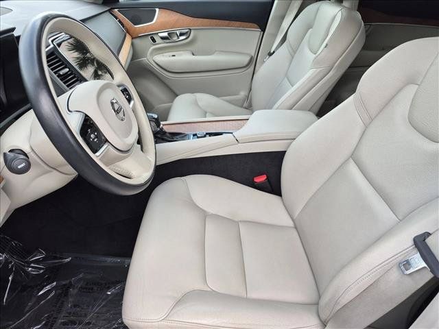 Used 2021 Volvo XC90 T6 Momentum w/ Protection Package Premier AWD/4WD image 16