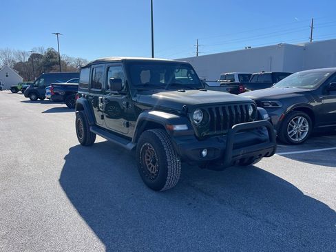 Used 2022 Jeep Wrangler Unlimited Sport image 4