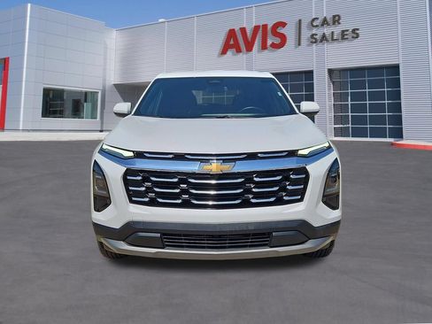 Used 2025 Chevrolet Equinox LT AWD/4WD image 2