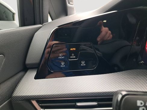 New 2025 Volkswagen GTI SE image 32