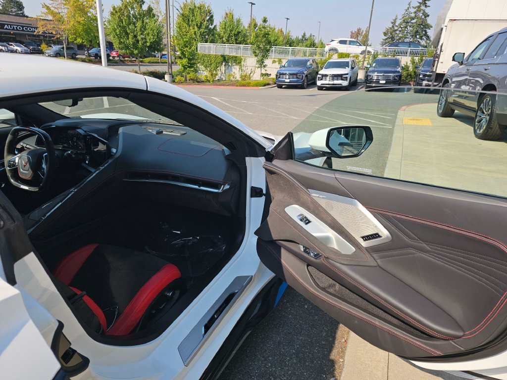 Used 2025 Chevrolet Corvette E-Ray w/ ZER Performance Package AWD/4WD image 14