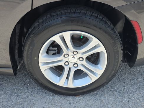 Used 2023 Dodge Charger SXT RWD image 12