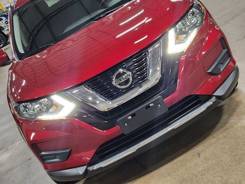 Used 2018 Nissan Rogue SV FWD image 19