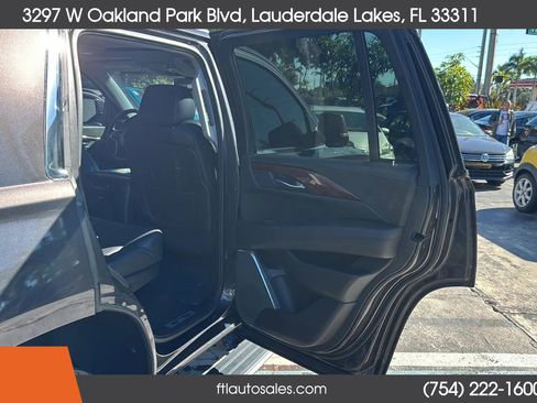 Used 2015 Cadillac Escalade Premium image 43