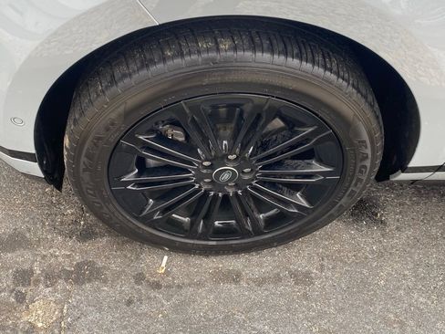 Used 2024 Land Rover Range Rover Evoque Dynamic SE image 20