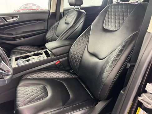 Used 2023 Ford Edge Titanium AWD/4WD image 30