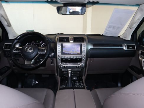 Used 2021 Lexus GX 460 Luxury w/ Sport Design Package image 25