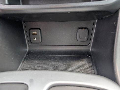 Used 2018 Chevrolet Colorado LT w/ LT Convenience Package RWD image 16