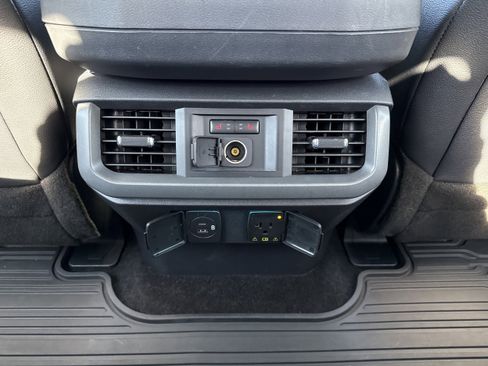 Certified 2022 Ford F150 Lariat w/ Equipment Group 502A High image 39