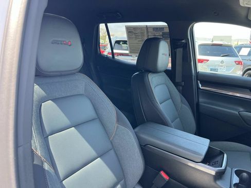 Used 2026 GMC Terrain AT4 AWD/4WD image 30