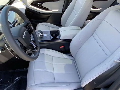 New 2026 Land Rover Range Rover Evoque S image 6