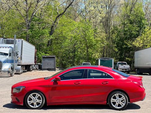 Used 2018 Mercedes-Benz CLA 250 4MATIC image 3
