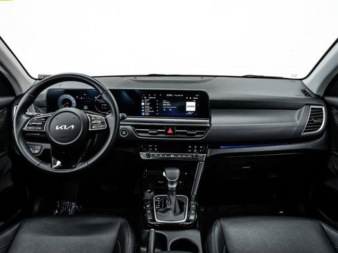 Used 2025 Kia Seltos EX FWD image 20